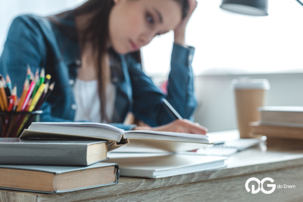 Saiba como organizar o seu local de estudos