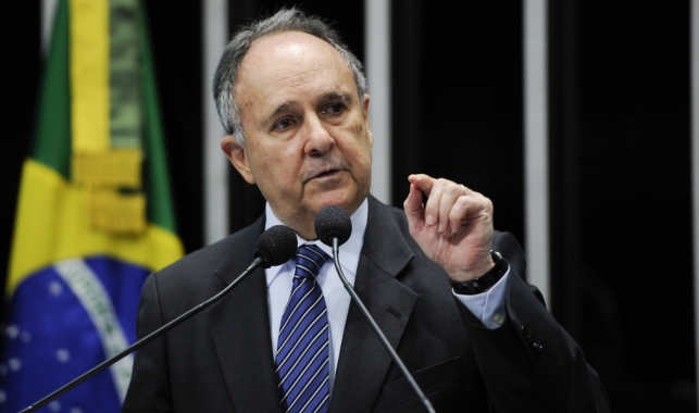 Cristovam Buarque. Fonte: Google Imagens